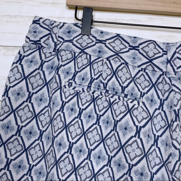 Loft Blue Diamond Textured Twill Shorts - Size 16 - Picture 7 of 8